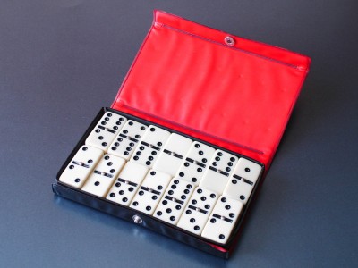 double six dominoes